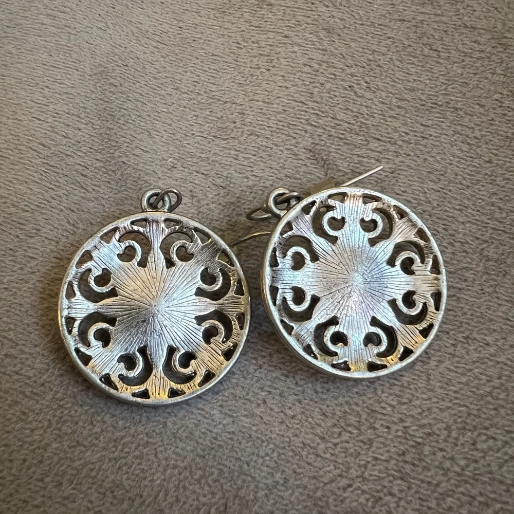 Lia Sophia “Memoir” Antiqued silver Earrings - Picture 3 of 4